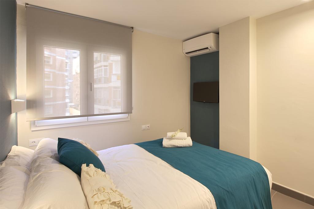 Apartamentos Malagueta Urban Beach Málaga Exteriör bild