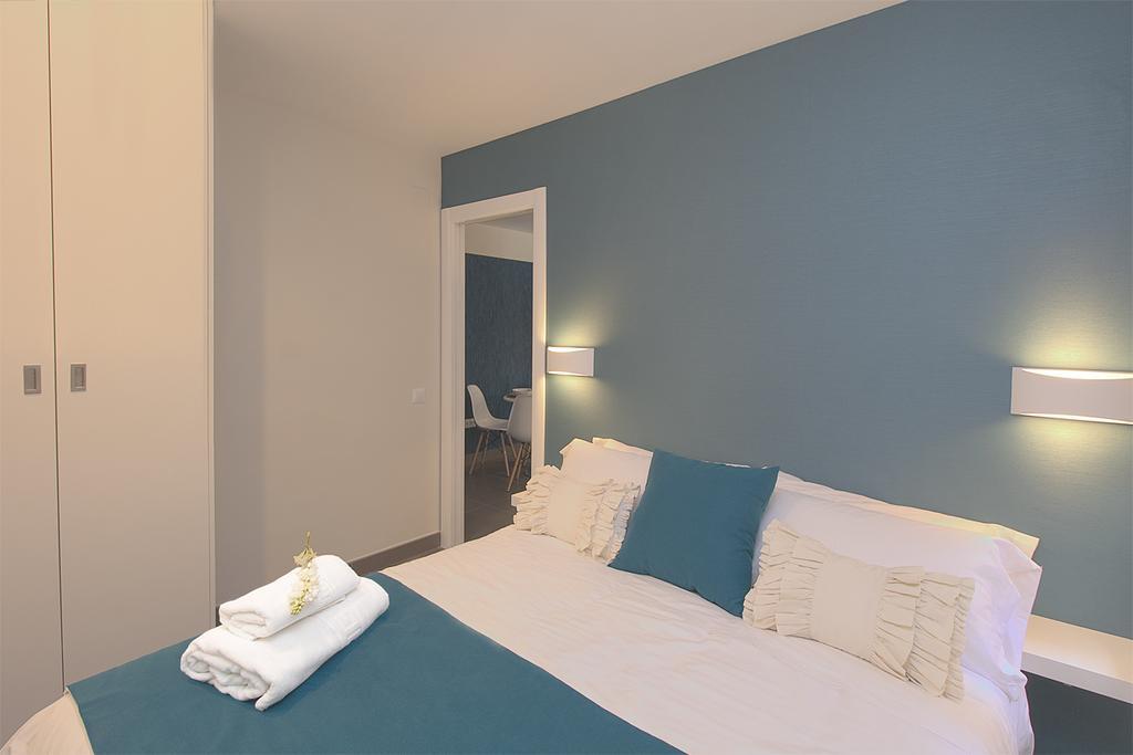 Apartamentos Malagueta Urban Beach Málaga Exteriör bild