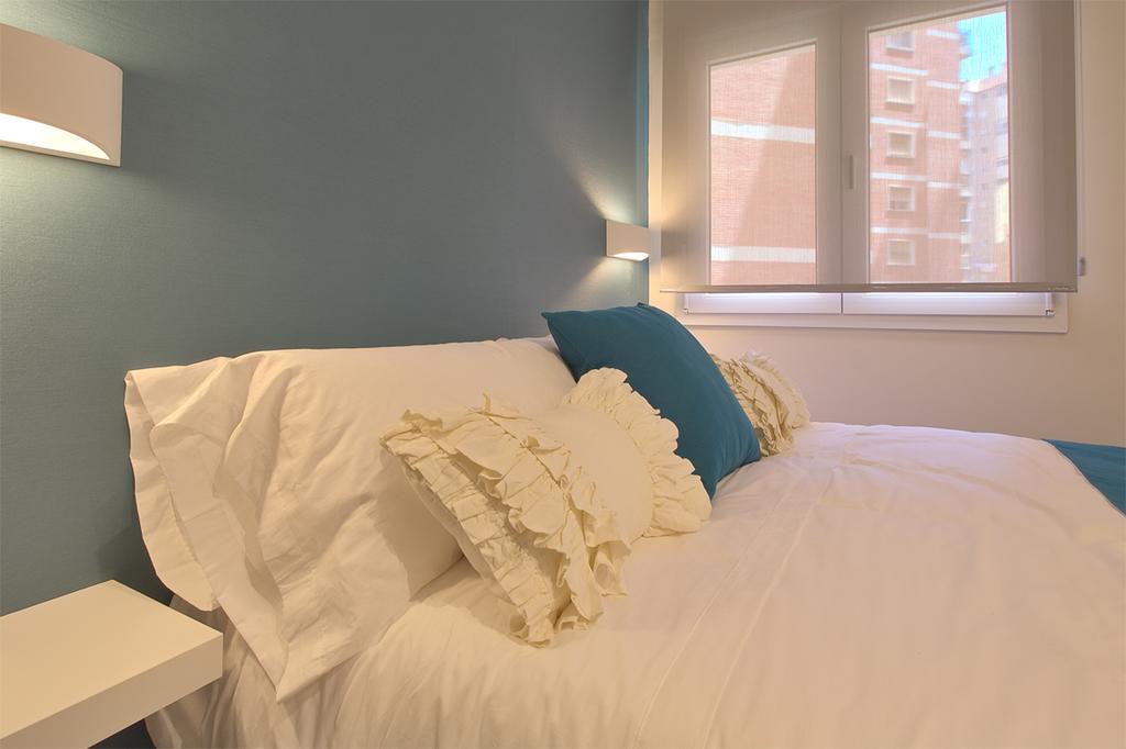 Apartamentos Malagueta Urban Beach Málaga Exteriör bild