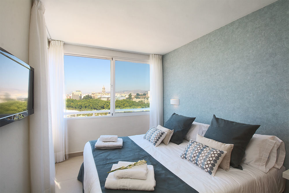 Apartamentos Malagueta Urban Beach Málaga Exteriör bild