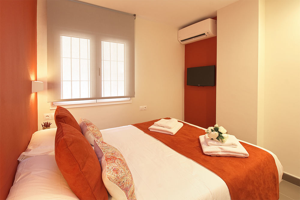 Apartamentos Malagueta Urban Beach Málaga Exteriör bild