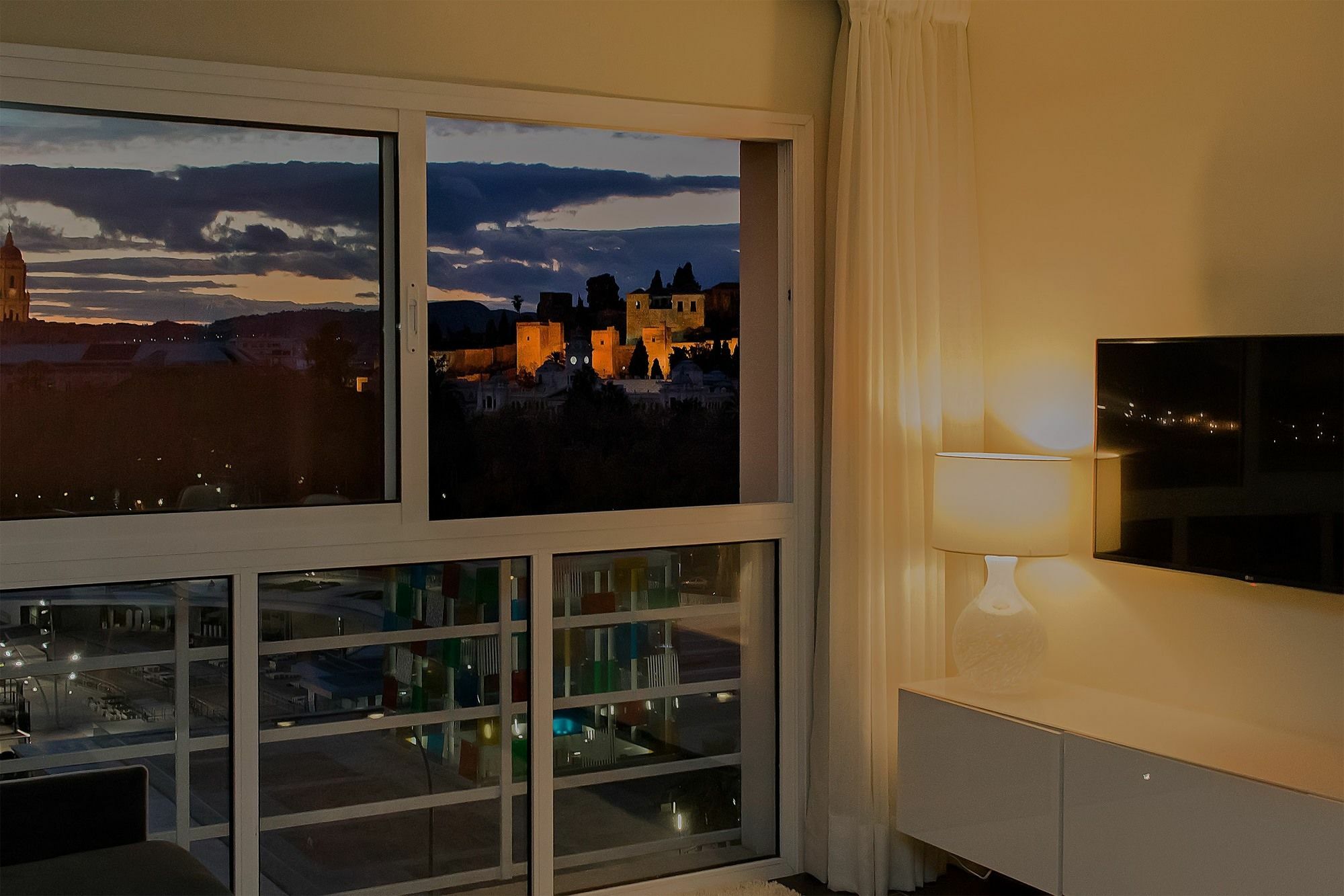 Apartamentos Malagueta Urban Beach Málaga Exteriör bild