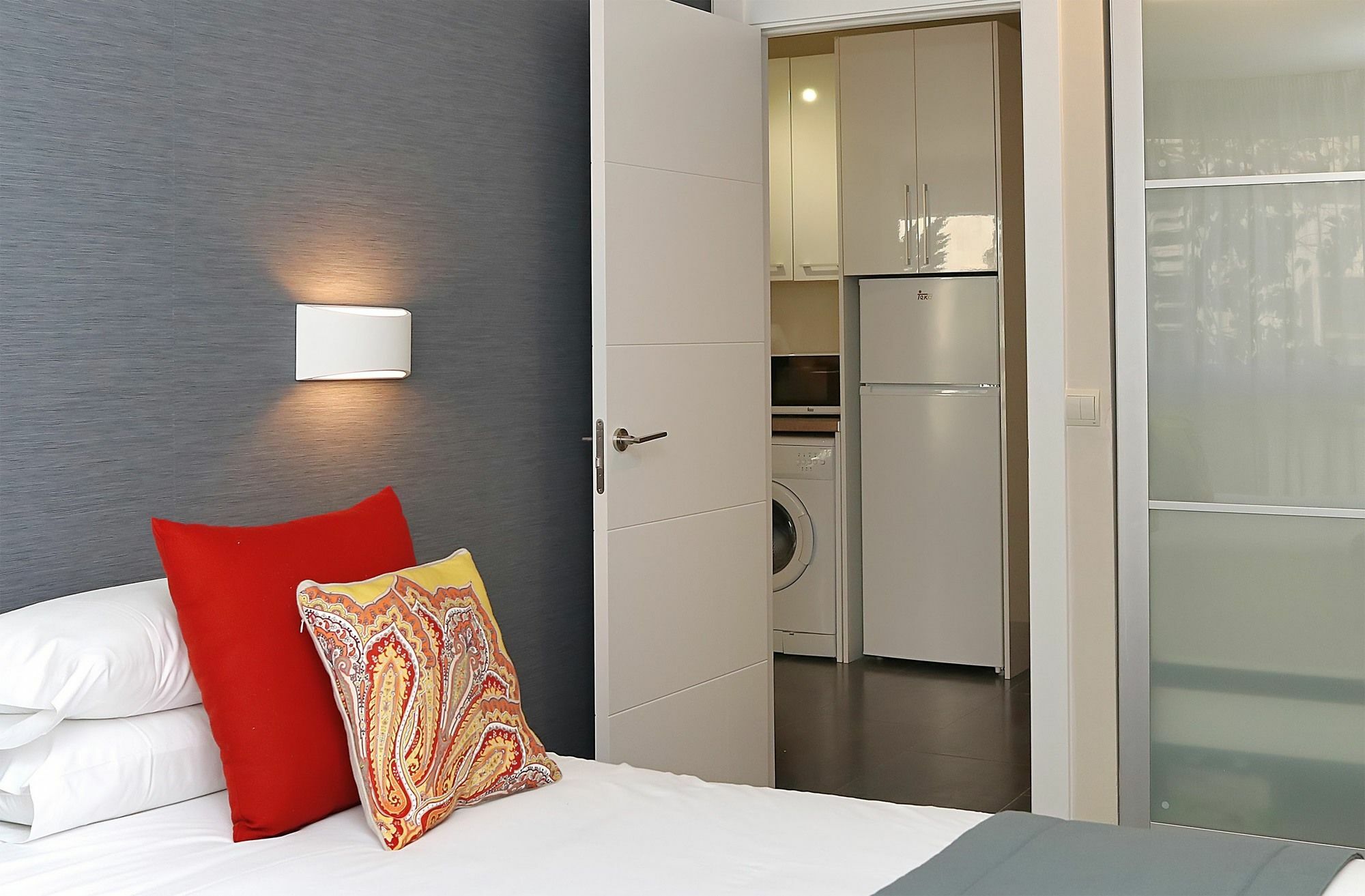 Apartamentos Malagueta Urban Beach Málaga Exteriör bild